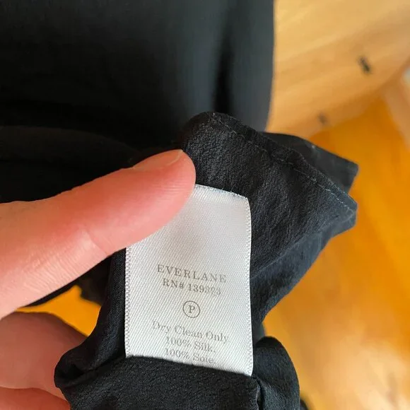 Everlane 100% Silk Black Tank/Cami top - Picture 4 of 4